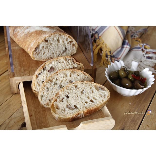 Pane Farro con Olive Dovadola Bio circa 750g